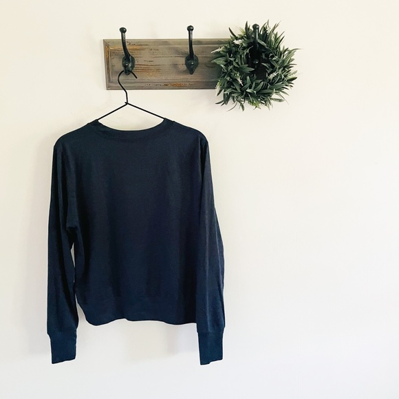 Vuori Blue Long Sleeve Crop Crew Top M - Picture 4 of 4